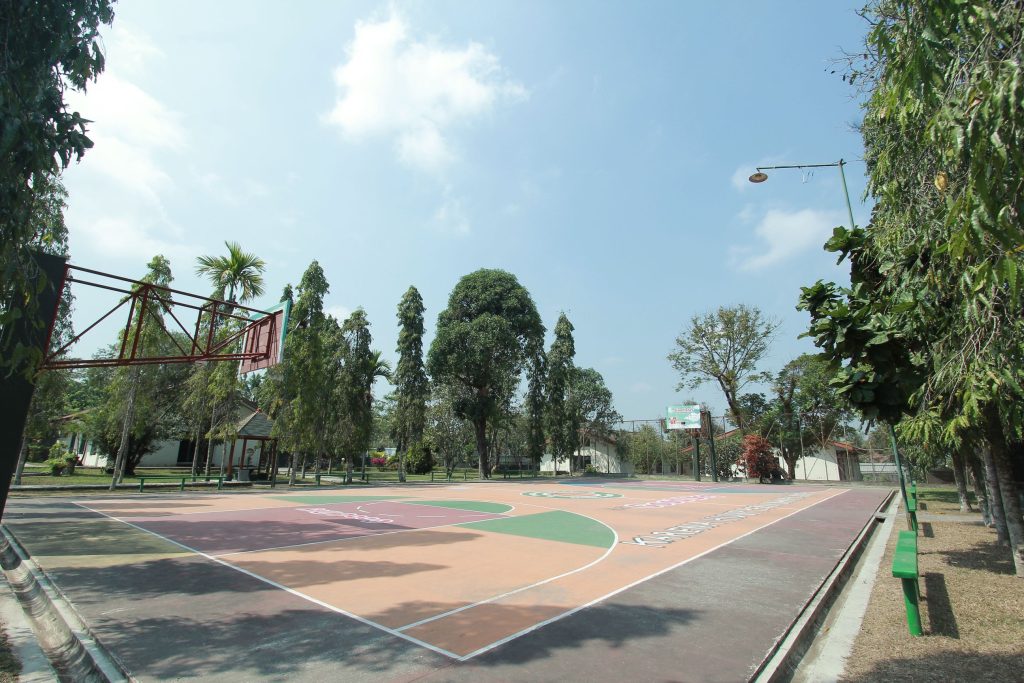 Lapangan Basket Asrama Putri